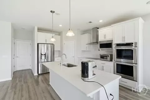 Kitchen - 107 Como Dr, Pooler, GA 31322 photo 1 of 3