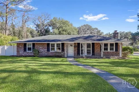 807 Dyches Dr, Savannah, GA 31406