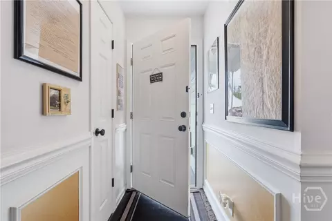 Entry Way - 34 Rivermoor Ct, Savannah, GA 31407 photo 2 of 2