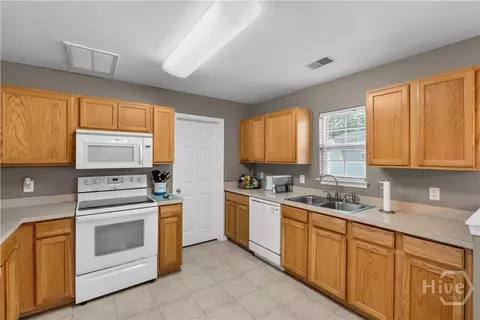 Kitchen - 9 Cottingham Way, Pooler, GA 31322 photo 1 of 3