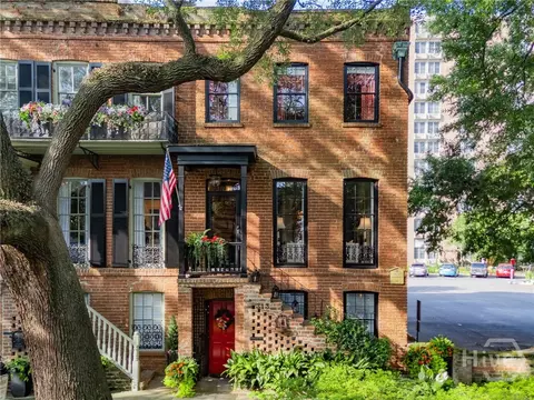 313 E Jones St, Savannah, GA 31401