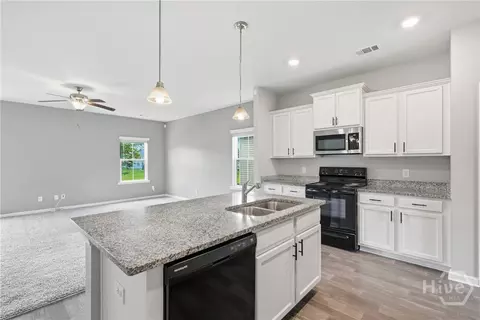 Kitchen - 175 Vale Loop, Savannah, GA 31405 photo 3 of 3