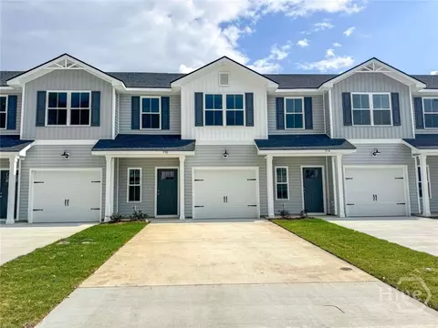 135 Heirloom Rd, Hinesville, GA 31313