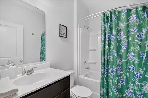Bath - 119 Decker Dr, Pooler, GA 31322 photo 4 of 4