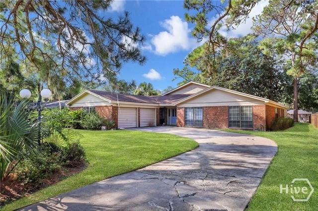 387 Hunt Dr, Savannah, GA 31406