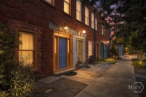 507 Tattnall St, Savannah, GA 31401