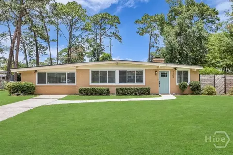 2208 Mason Dr, Savannah, GA 31404
