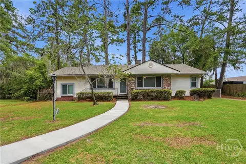 6 Linden Dr, Savannah, GA 31405
