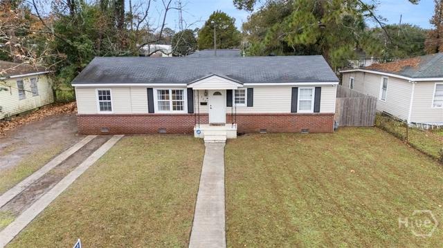 325 Manor Dr, Savannah, GA 31404