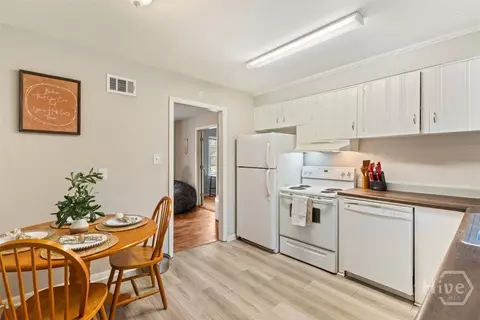 325 Manor Dr, Savannah, GA 31404