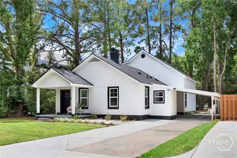 513 E 64th St, Savannah, GA 31405