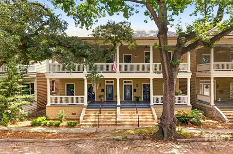104 W 38th St, Savannah, GA 31401