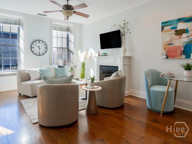 5 Whitaker St #202 E, Savannah, GA 31401