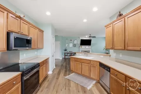 Kitchen - 29 Old Bridge Dr, Pooler, GA 31322 photo 2 of 2