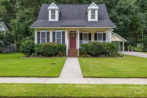 105 Cottage Ct, Richmond Hill, GA 31324