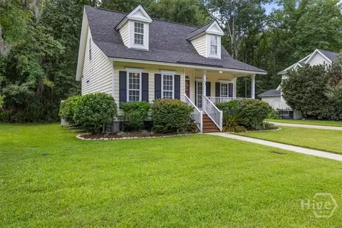 105 Cottage Ct, Richmond Hill, GA 31324