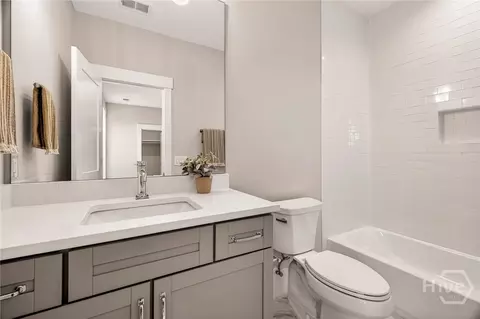 Bath - 521 Reserve Way, Savannah, GA 31401 photo 10 of 10