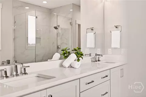 Bath - 521 Reserve Way, Savannah, GA 31401 photo 4 of 10