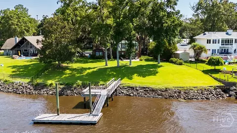 179 Ogeechee Dr, Richmond Hill, GA 31324