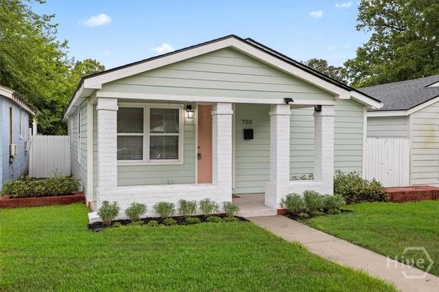 705 W 47th St, Savannah, GA 31405
