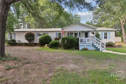 124 Edgewater Dr, Bloomingdale, GA 31302
