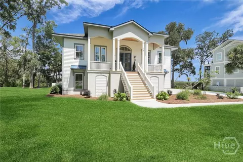 97 Cubbage Island Dr, Richmond Hill, GA 31324