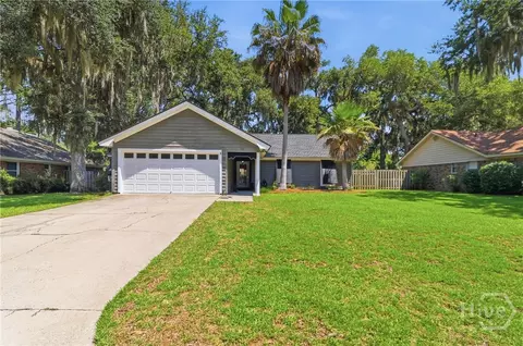 10 Hanging Moss Rd, Savannah, GA 31410
