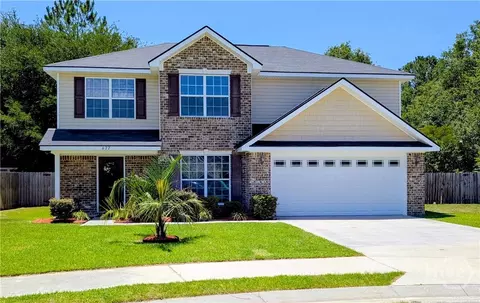 677 Piedmont Ave, Hinesville, GA 31313