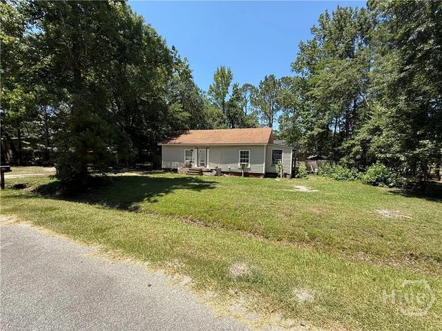 84 Gorham St, Pembroke, GA 31321