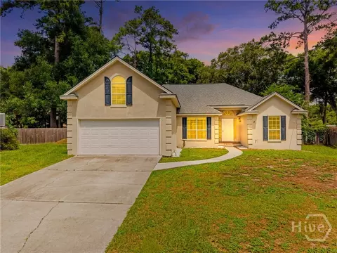 213 Fish Hawk Ln, Savannah, GA 31410