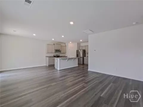 Living - 150 Kraft Cv, Pooler, GA 31322 photo 4 of 6