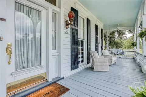 Exterior - 608 Pine St, Guyton, GA 31312 photo 4 of 14