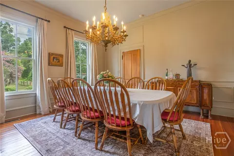 Dining - 608 Pine St, Guyton, GA 31312 photo 1 of 2