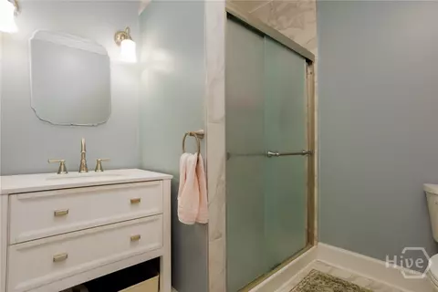 Bath - 608 Pine St, Guyton, GA 31312 photo 1 of 2