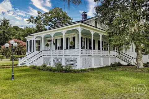 Exterior - 608 Pine St, Guyton, GA 31312 photo 3 of 14