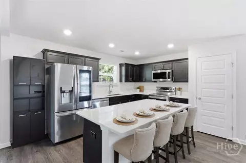 Kitchen - 160 Vale Loop, Savannah, GA 31405 photo 2 of 3