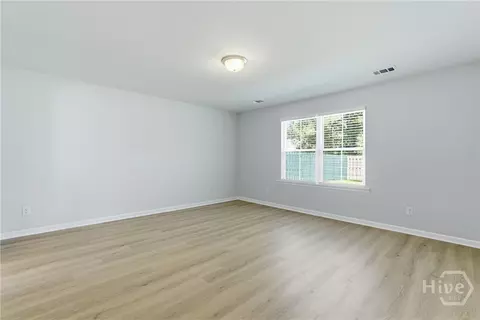 Living - 160 Vale Loop, Savannah, GA 31405 photo 3 of 3