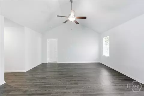 Living - 160 Vale Loop, Savannah, GA 31405 photo 2 of 3