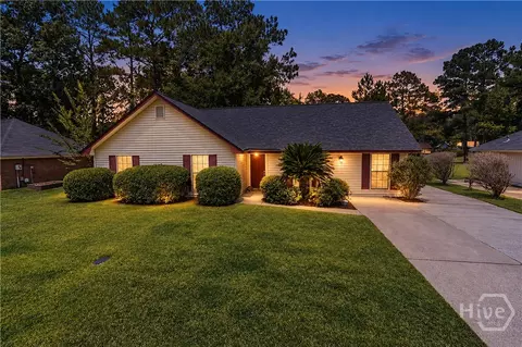 8 Bitterroot Ln, Savannah, GA 31419