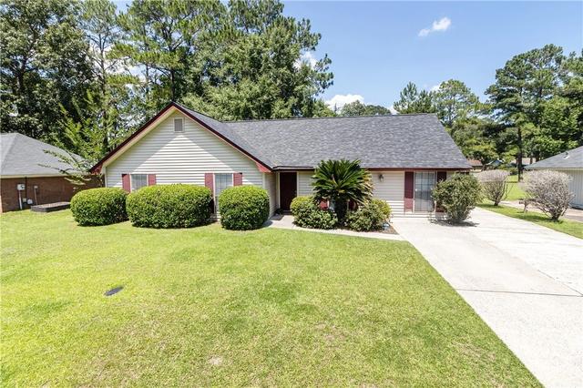 8 Bitterroot Ln, Savannah, GA 31419