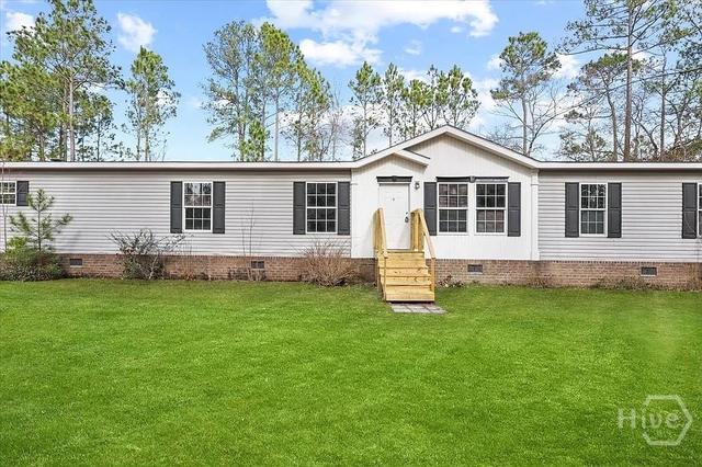 99 Kevins Ln NE, Hinesville, GA 31313