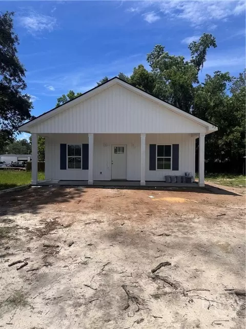 37 NE Railroad St, Ludowici, GA 31316