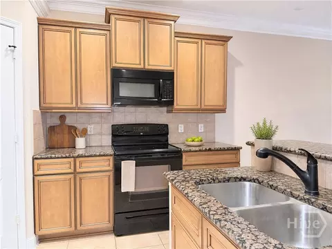 Kitchen - 132 Ventura Pl, Pooler, GA 31322 photo 3 of 12