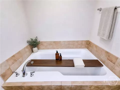 Bath - 132 Ventura Pl, Pooler, GA 31322 photo 5 of 5