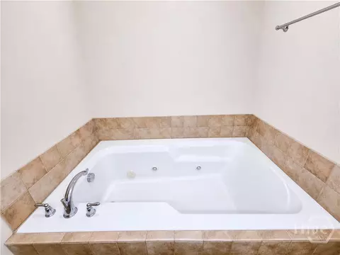 Bath - 132 Ventura Pl, Pooler, GA 31322 photo 4 of 5
