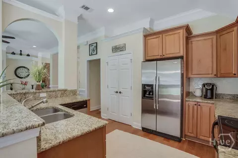 Kitchen - 17 Redwall Cir, Port Wentworth, GA 31407 photo 2 of 4
