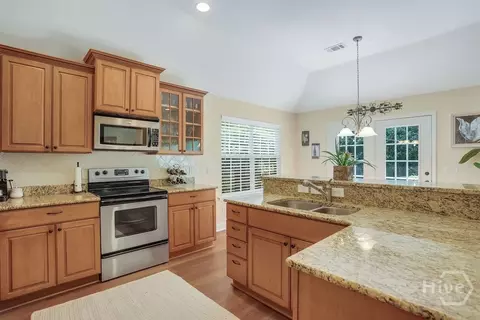 Kitchen - 17 Redwall Cir, Port Wentworth, GA 31407 photo 4 of 4