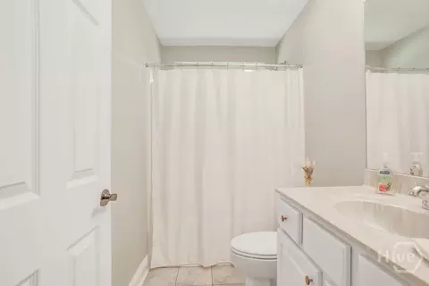 Bath - 17 Redwall Cir, Port Wentworth, GA 31407 photo 6 of 7