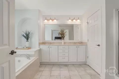 Bath - 17 Redwall Cir, Port Wentworth, GA 31407 photo 1 of 7