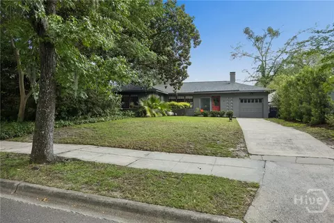 Exterior - 5 E 52nd St, Savannah, GA 31405 photo 3 of 13